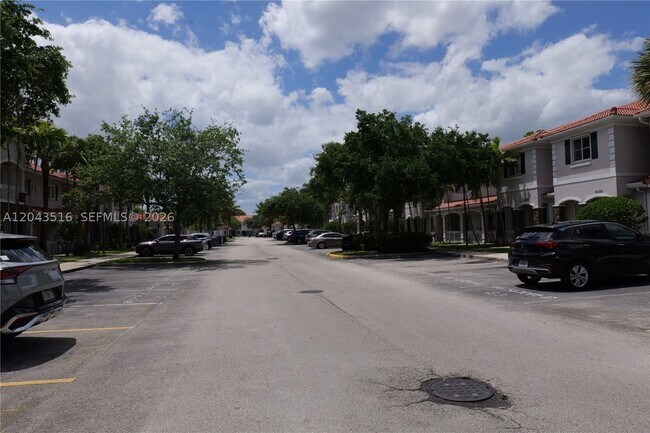 Building Photo - 8220 SW 25th Ct
