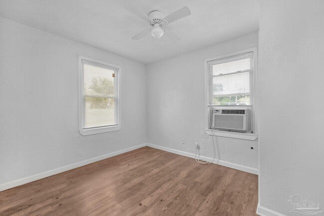 Building Photo - 2101 W Romana St