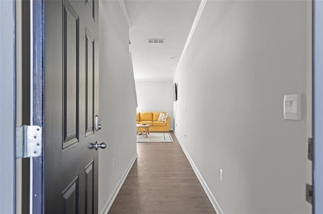 Building Photo - 2203 Blue Monarch Dr