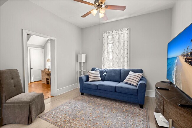 Building Photo - 335 Ashley Ave