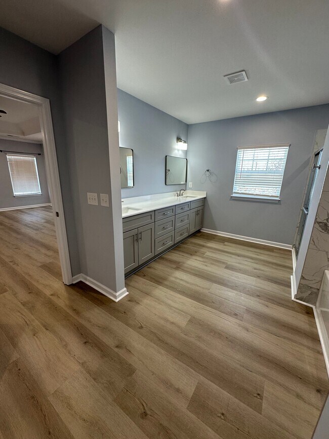 Building Photo - 517 Cardamon Ct