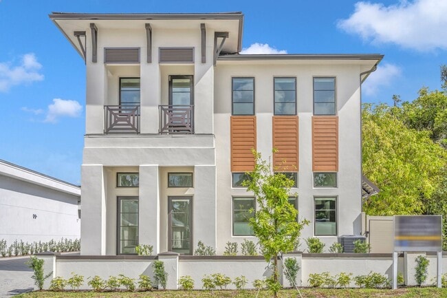 Building Photo - New Construction- walk to Park Avenue