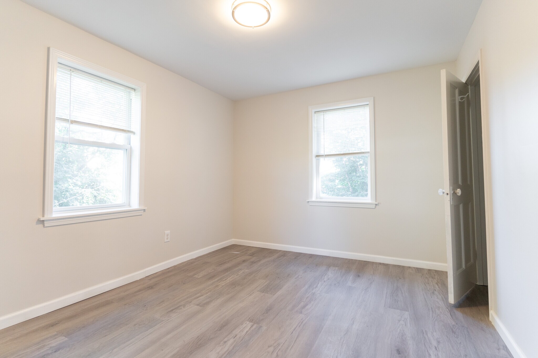 Building Photo - 920 Macadam St