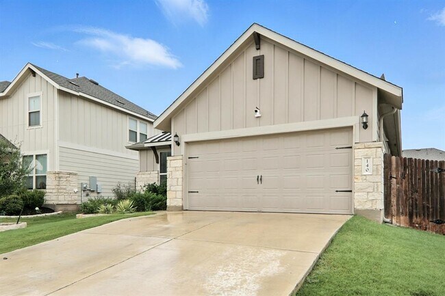 Building Photo - 140 Cascata Way