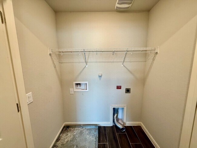 Building Photo - 117 Joseph Cir
