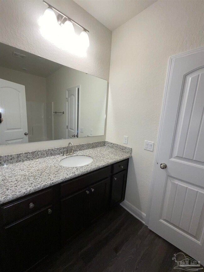 Building Photo - 5065 Peach Dr