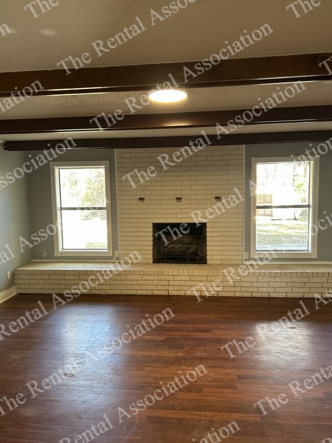 Building Photo - 56 Martha Dr