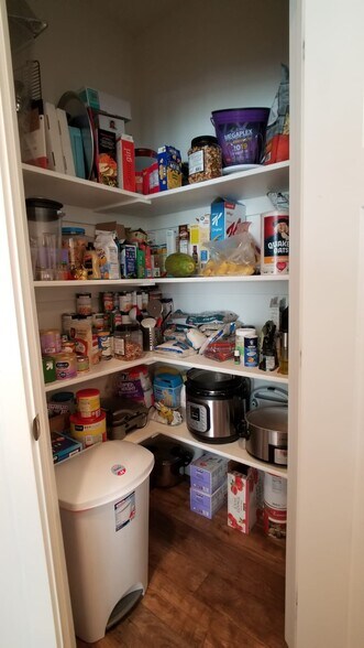 Pantry - 694 E 355 N