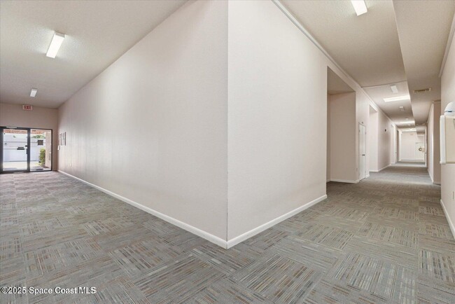 Building Photo - 744 S Orlando Ave