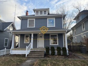 Building Photo - Fully Renovated 3-Bedroom/2-Bathroom with Huge Loft, Near Ellenberger Park, Available NOW!