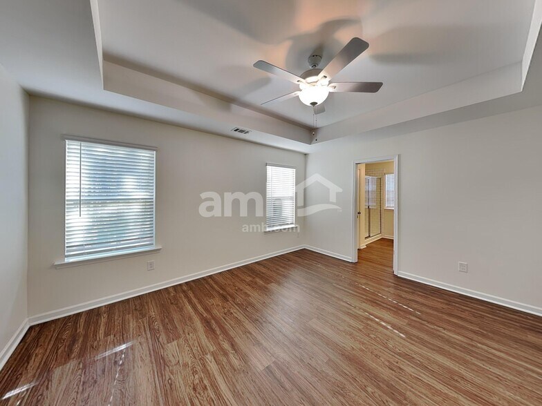 Building Photo - 227 Ivy Brook Dr