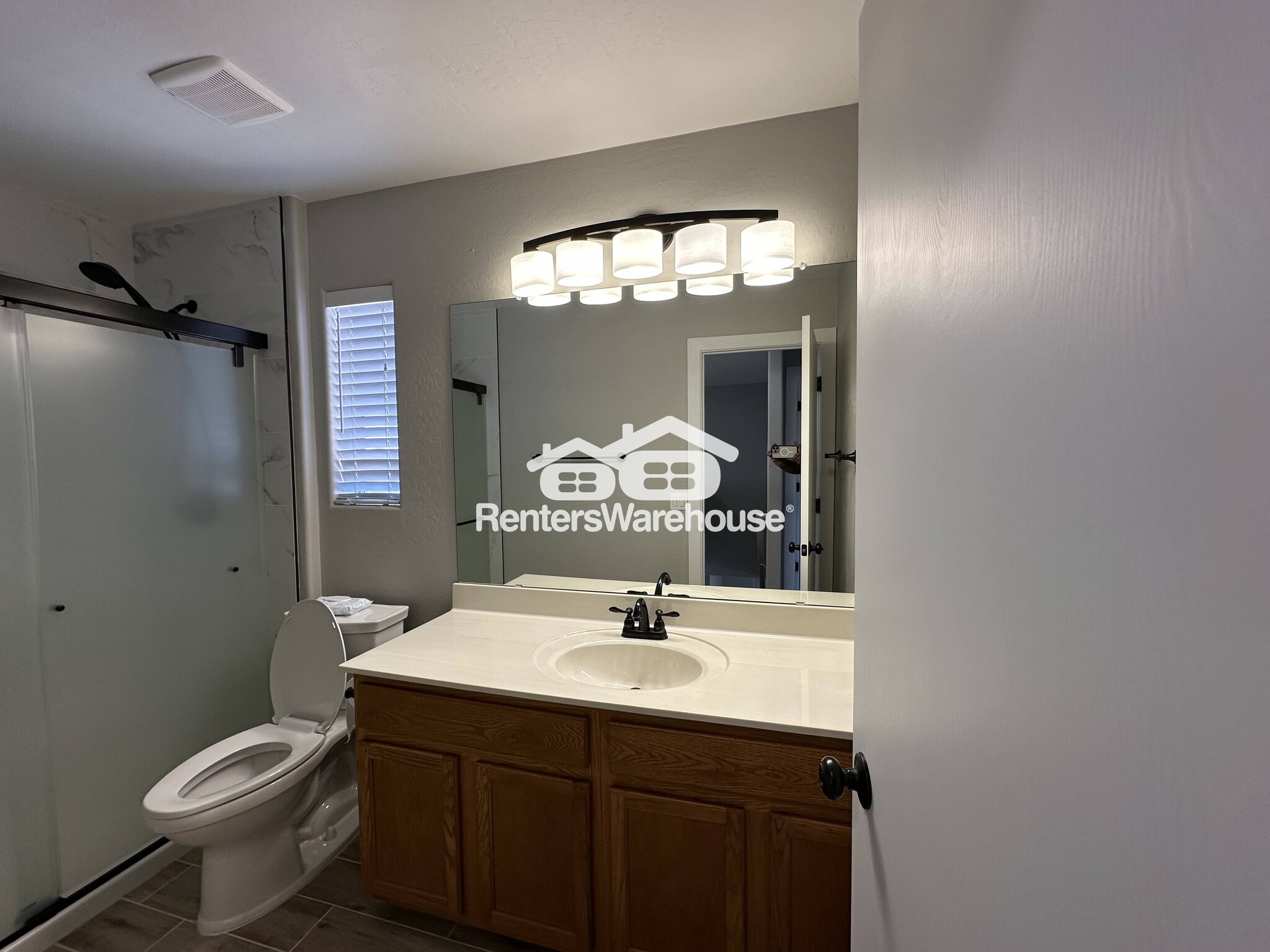 Building Photo - 10992 W Manzanita Dr