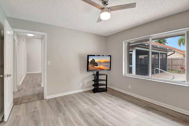 Building Photo - 9953 Majestic Way