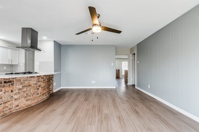 Building Photo - 5426 Fairgreen Ln