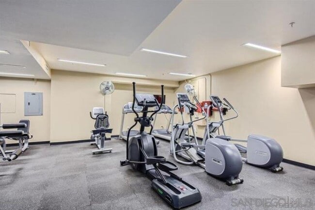 Building Photo - 445 Island Ave