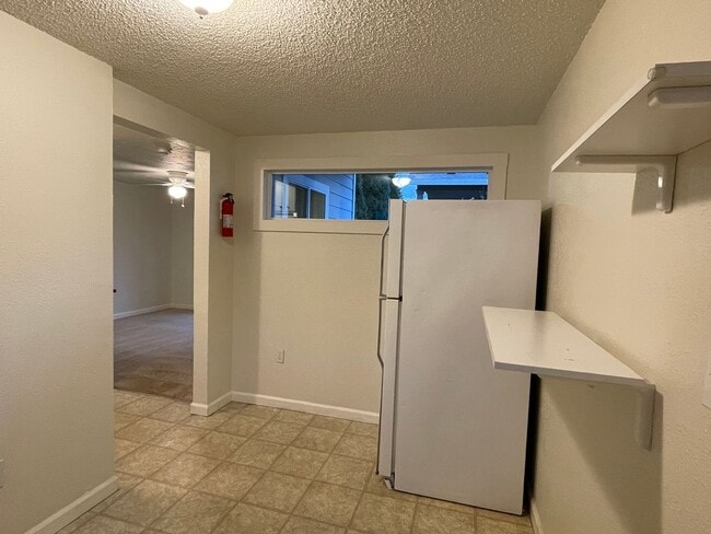 Building Photo - 1600 SE 168th Ave