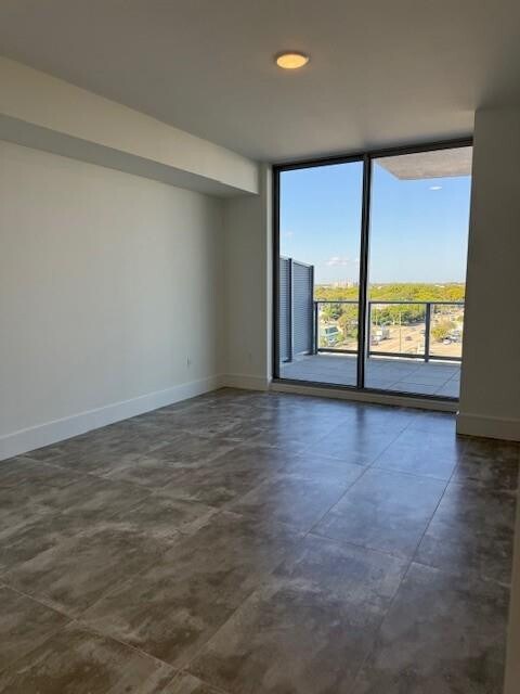 Building Photo - 220 Lake Shore Dr