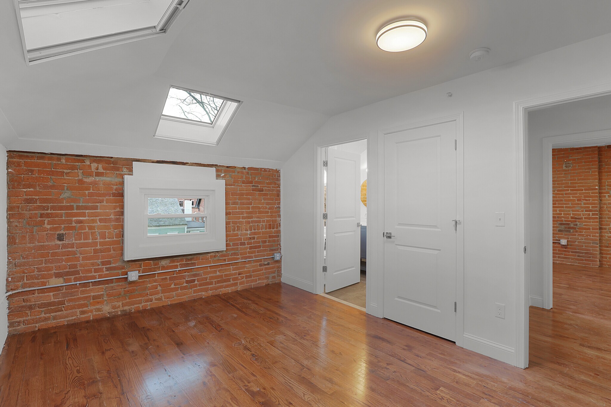 Building Photo - 57 Trumbull St