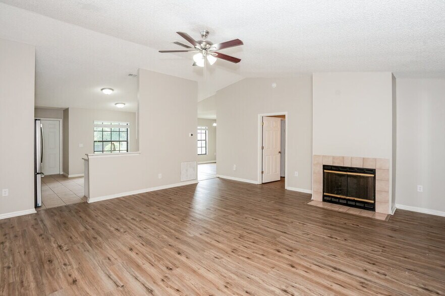 Building Photo - 4812 Pierce Arrow Dr