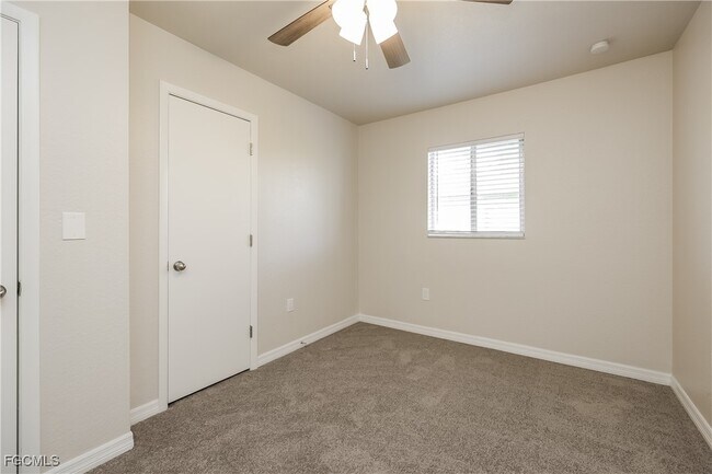 Building Photo - 1318 Arrow St