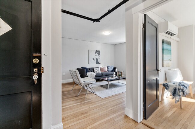 Building Photo - 41 Butler Rd