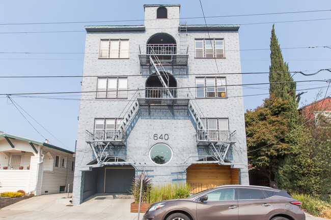 Building Photo - 640 Brooklyn