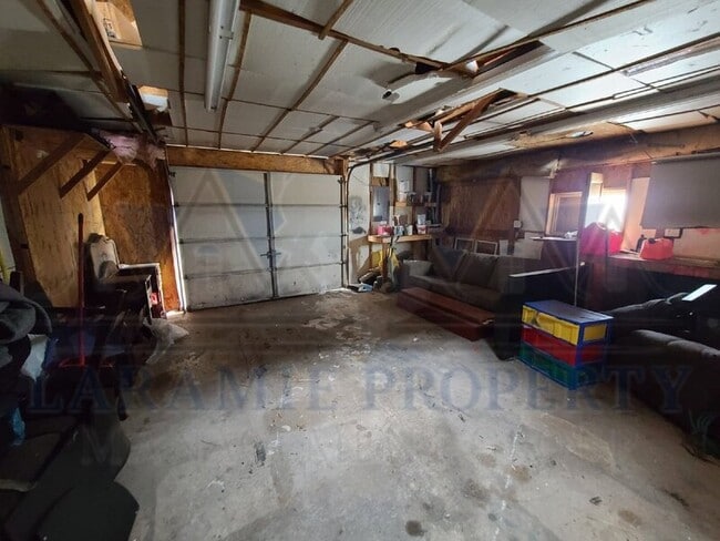 Building Photo - 105 E Jackalope Ct