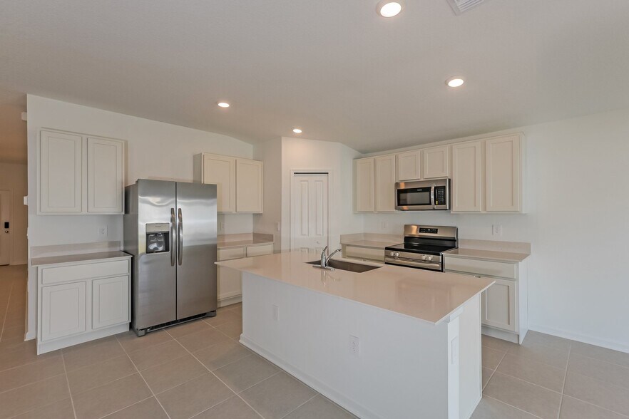 Building Photo - 2778 Pioneer Trl