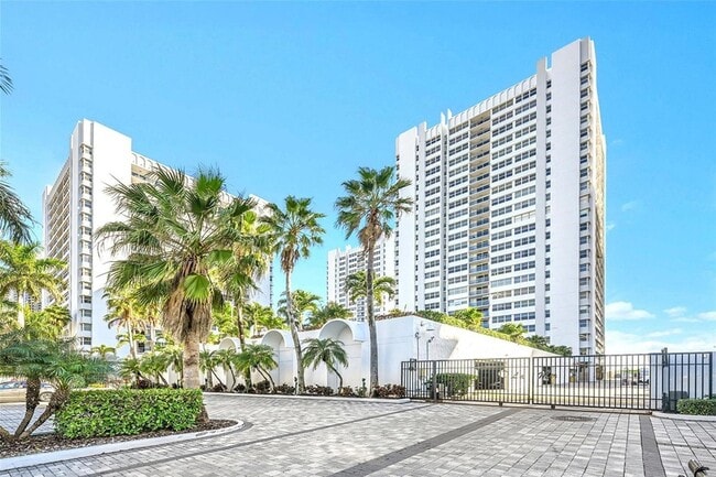 Building Photo - 1880 S Ocean Dr