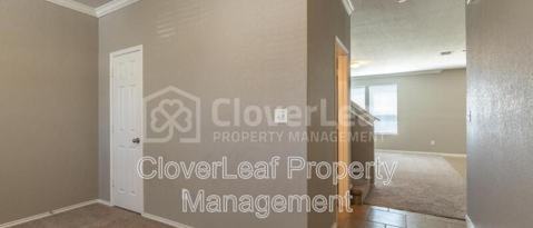 Building Photo - 1434 Kedros-