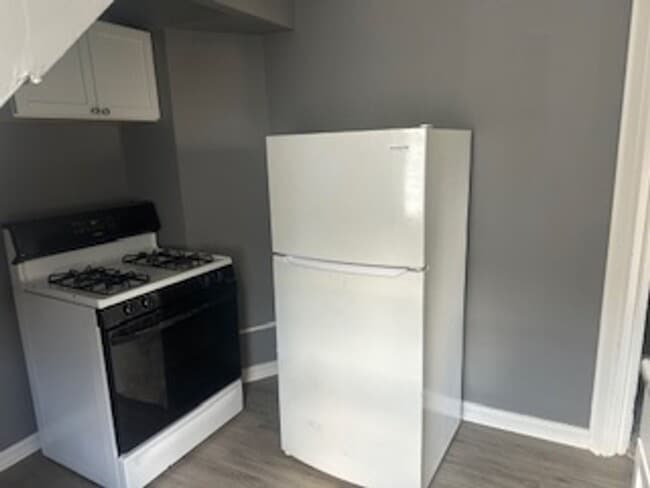 Primary Photo - 2-Bedroom Apartment in Quiet 4-Plex