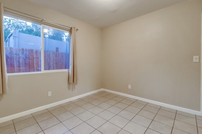 Building Photo - Barcelona Ridge Estates