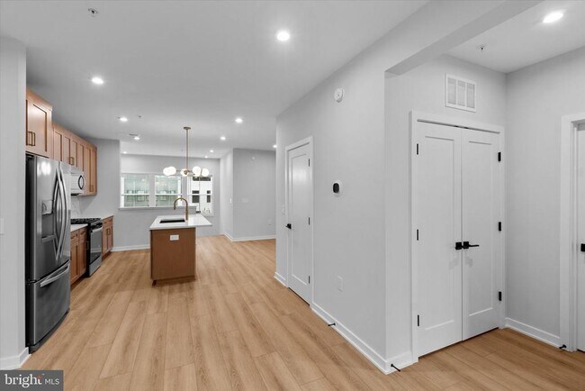 Building Photo - 4765 Sully Pt Ln