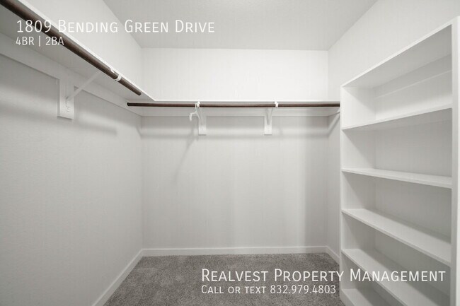 Building Photo - 1809 Bending Green Dr