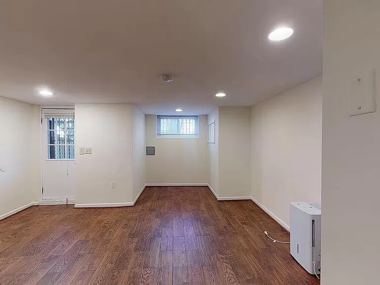 Building Photo - 1307 22nd St NW