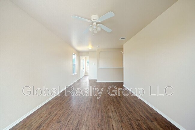 Building Photo - 109 Starling Creek