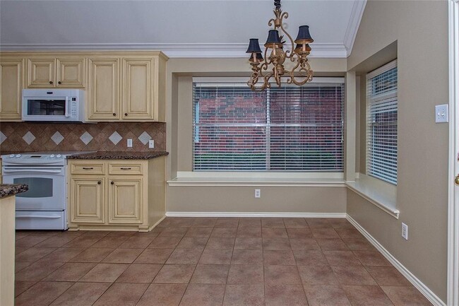 Building Photo - 7718 Trophy Pl Dr