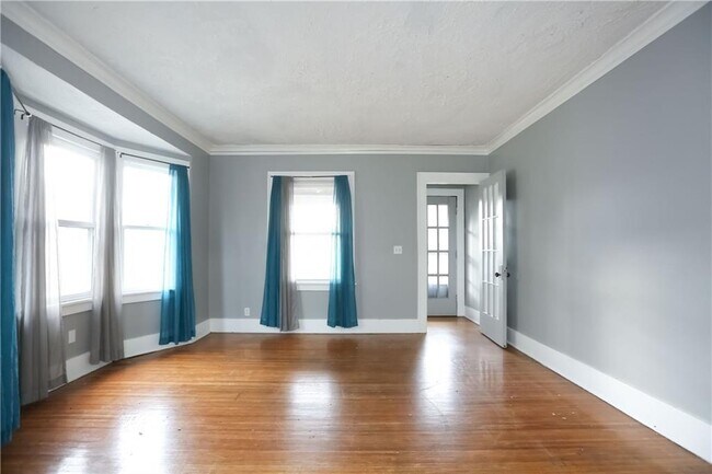 Building Photo - 506-508-508 Melville St