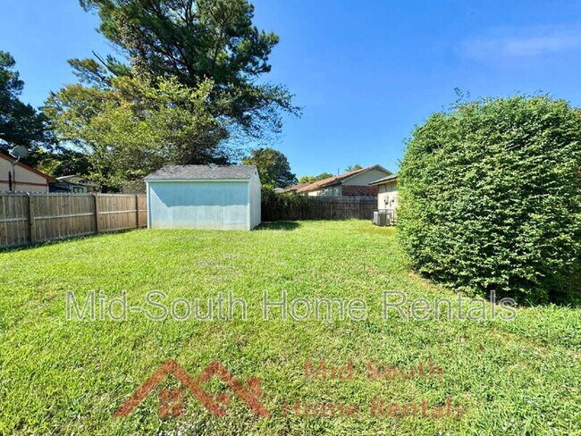 Building Photo - 1185 Deer Trail Ln