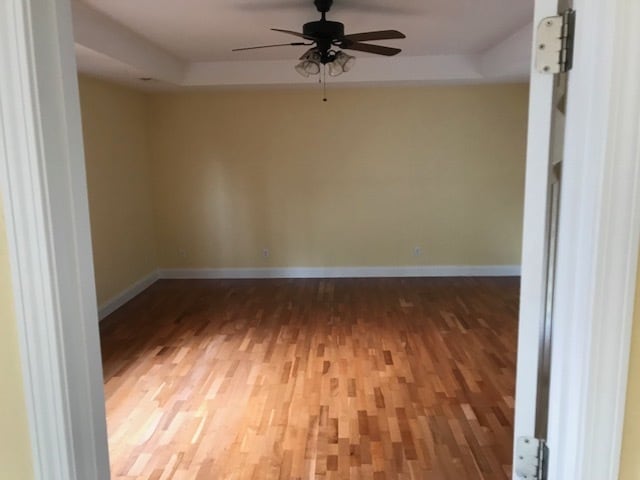 Building Photo - Maryville, 4 bedroom home with fireplace