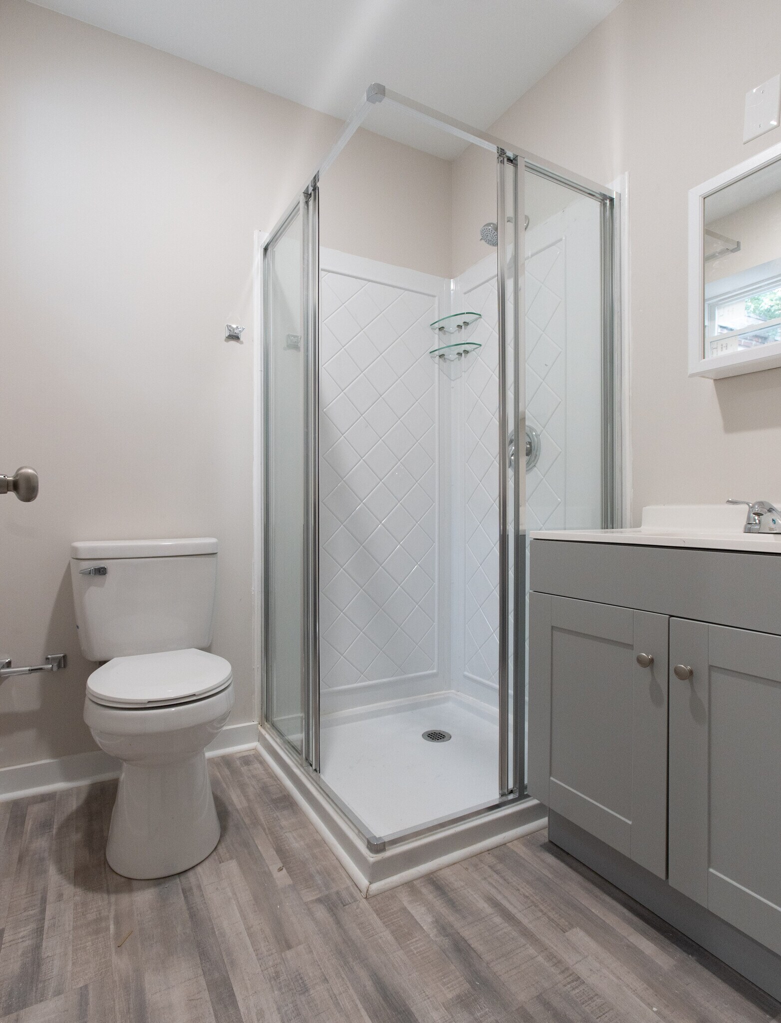 Building Photo - 816 E Hilton St