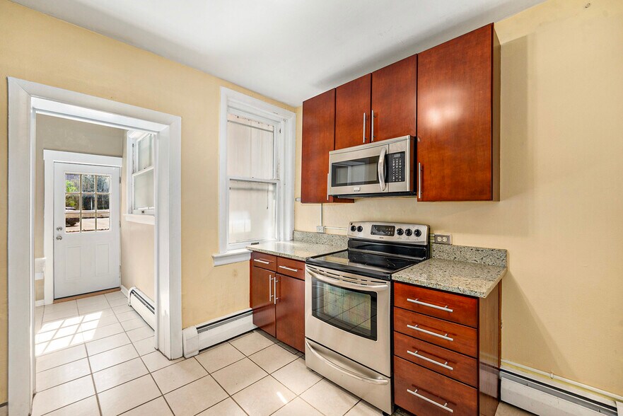 Building Photo - 1214 N Pearl St