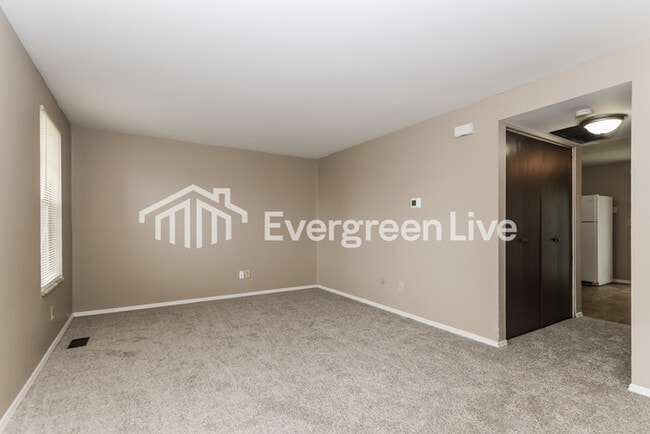 Building Photo - 8195 Mt Carmel St