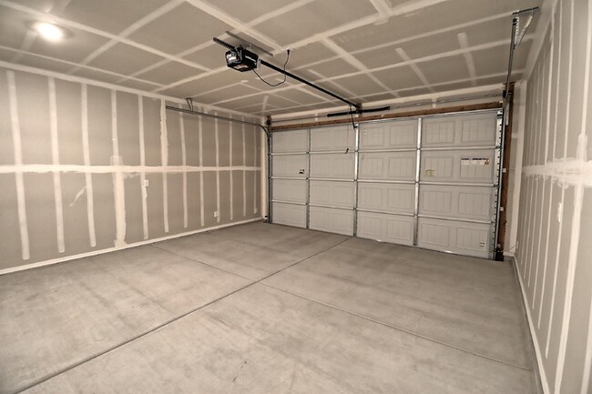 Building Photo - Newer Rancho Sahuarita Home!