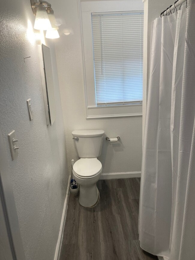 Building Photo - 4908 Ave Q 1/2