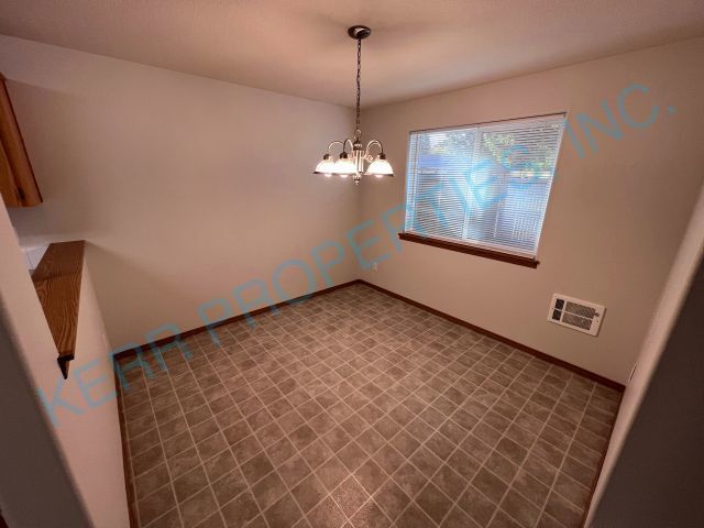 Building Photo - FREE RENT! Spacious & Modern 2-Bed, 2-Bath...