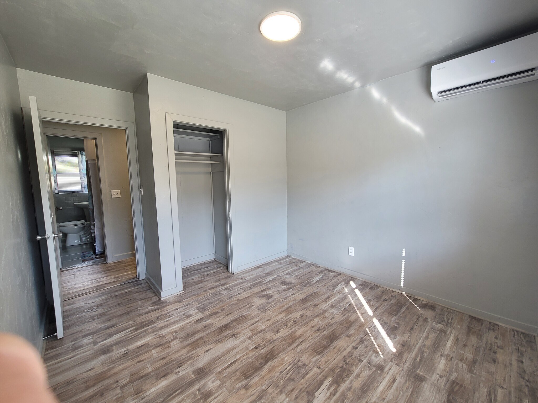 Building Photo - 5321 NE 29th St