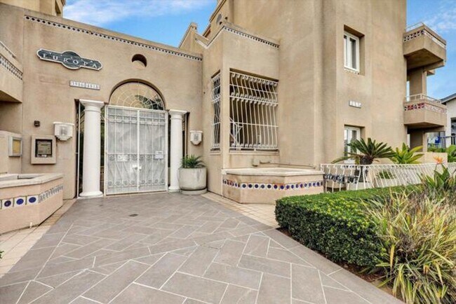 Building Photo - Large 1 Bedroom 1 Bath for rent at Villa Europa in UTC area