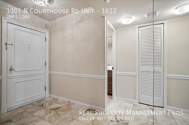Building Photo - 1301 N Courthouse Rd