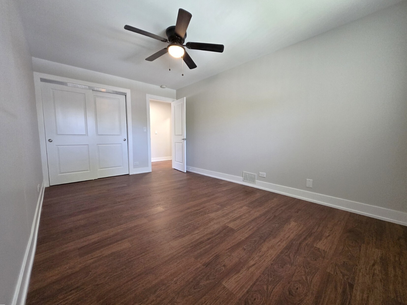 Building Photo - 1002 E Callero Cir